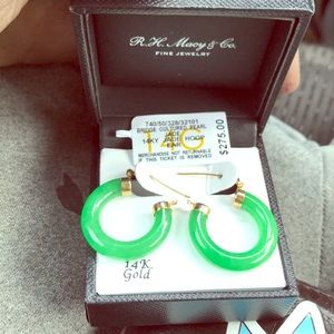 Bridge cultured pearl. Jade 14KY Jade Hoop